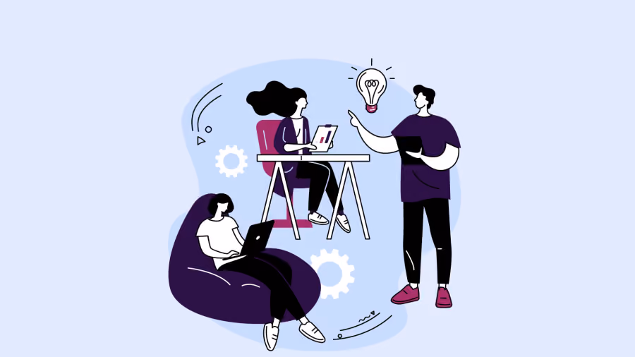Ilustração de três profissionais com notebooks, um deles em um pufe, conversando sob ícone de lâmpada acesa e engrenagens